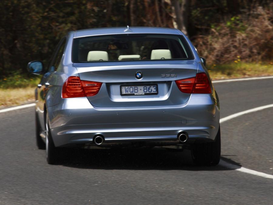  BMW 335i Sedan 2008 года  (AU) (фото 12 из 16)